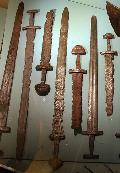 Detalle de espadas vikingas