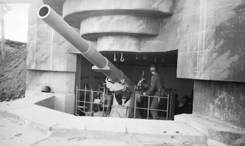 Imagen de búnker para artillería nazi